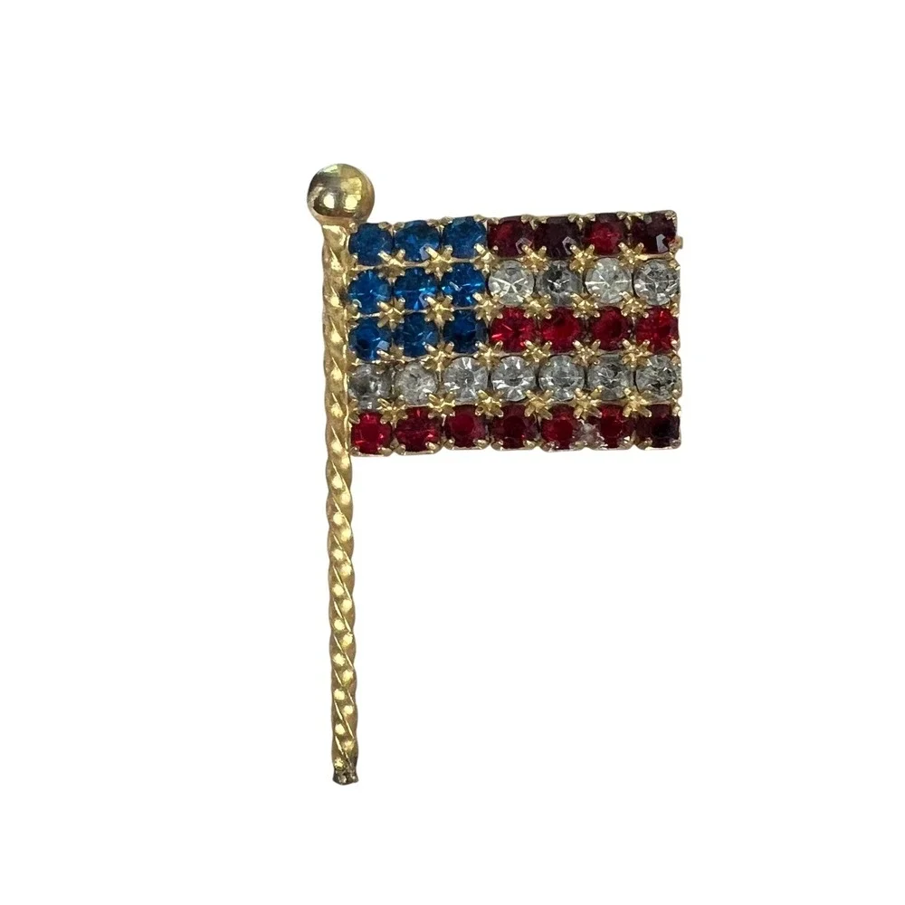 Vintage American Flag Rhinestone Brooch Gold Tone Patriotic USA Pin